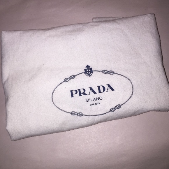 auth oversized PRADA lambskin leather SHOULDERBAG - Picture 4 of 8